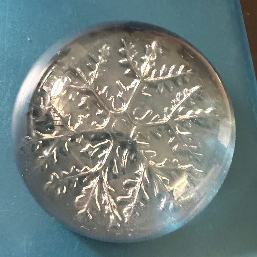Vintage Cristal Snowflake Paperweight